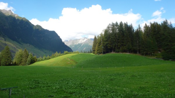 Auf Urwegen zu Ötzis Schwestern