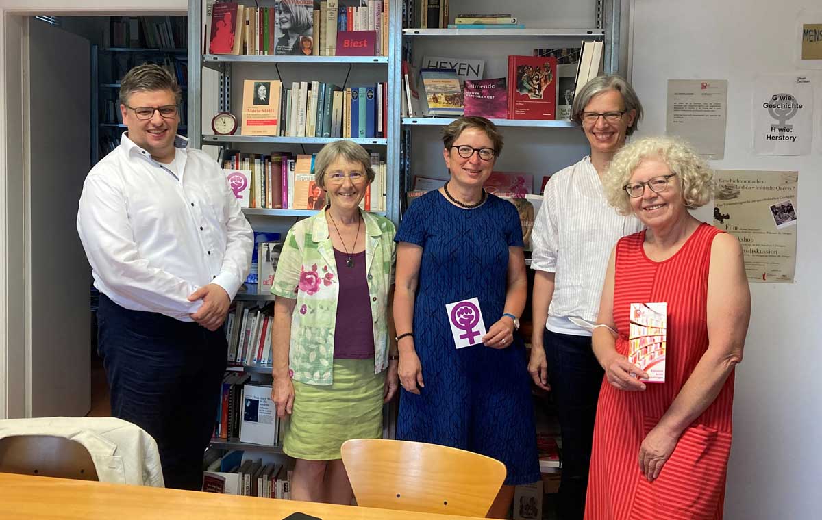 Stefanie Seemann und Daniel Lede Abal, beide MdL Grüne, zu Besuch bei baf e.V.